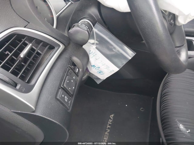 3N1AB7AP0KY272871 Nissan SENTRA SV