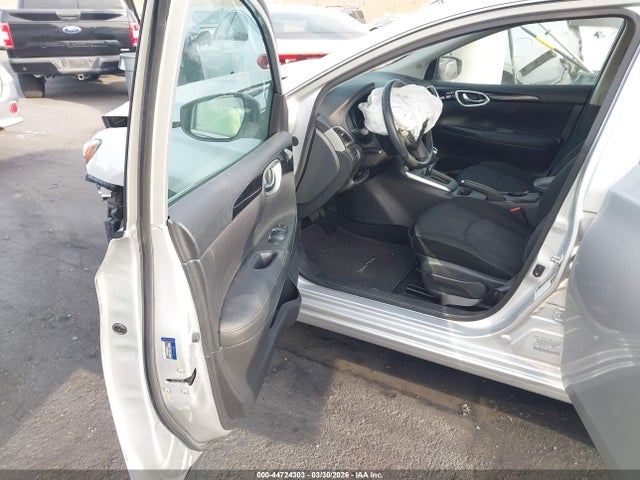 3N1AB7AP0KY272871 Nissan SENTRA SV