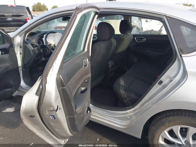 3N1AB7AP0KY272871 Nissan SENTRA SV