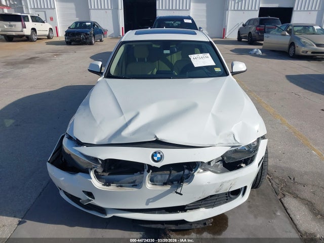 44724330 :رقم المزاد ، WBA3B1G56ENS78018 vin ، 2014 Bmw 320i مزاد بيع