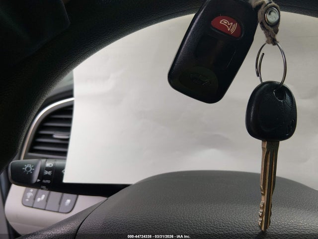 44724338 :رقم المزاد ، 5NPD84LF7JH305355 vin ، 2018 Hyundai Elantra Sel مزاد بيع