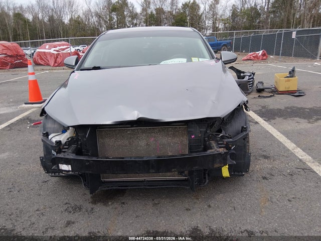 44724338 :رقم المزاد ، 5NPD84LF7JH305355 vin ، 2018 Hyundai Elantra Sel مزاد بيع