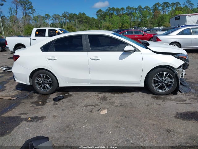 2024 Kia Forte Lxs მანქანა იყიდება აუქციონზე, vin: 3KPF24AD2RE766698, აუქციონის ნომერი: 44724400