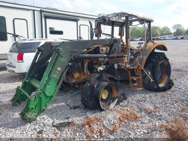 44724473 :رقم المزاد ، L06330H662613 vin ، 2011 John Deere 6330 Tractor مزاد بيع
