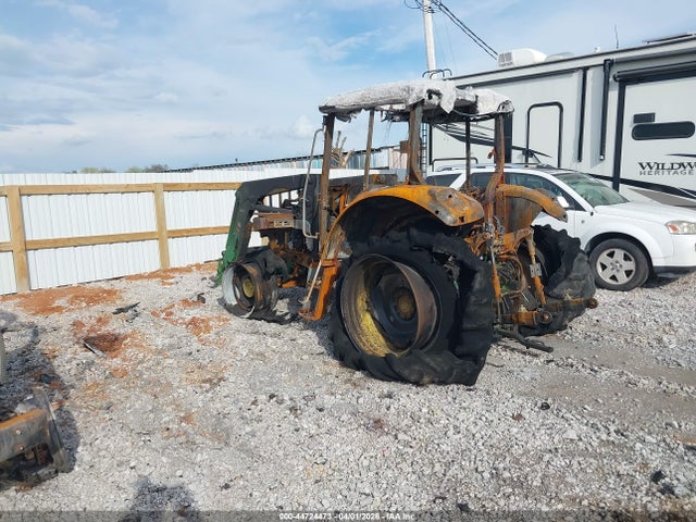 44724473 :رقم المزاد ، L06330H662613 vin ، 2011 John Deere 6330 Tractor مزاد بيع