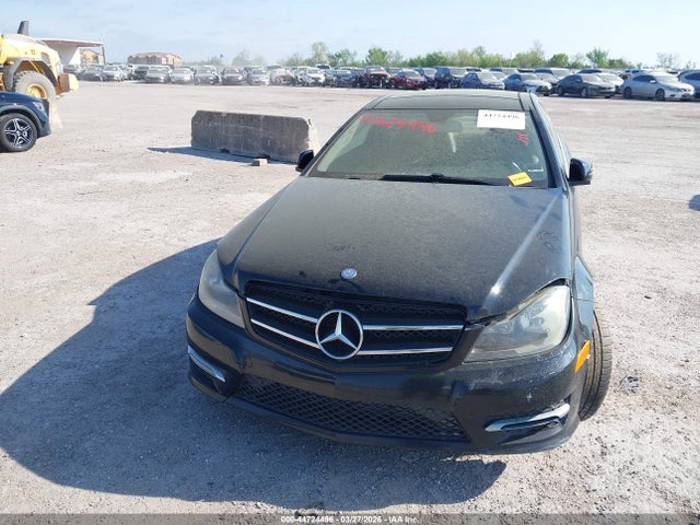 Продаж на аукціоні авто 2014 Mercedes-benz C 250, vin: WDDGJ4HB8EG324729, номер лоту: 44724496