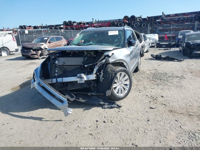 Ford Explorer Limited 2023 1FMSK7FH2PGC03154 Image 2