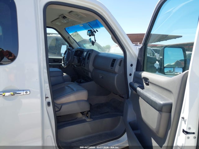 5BZAF0AA6GN855941 Nissan Nv Passenger Nv3500 Hd Sl V8