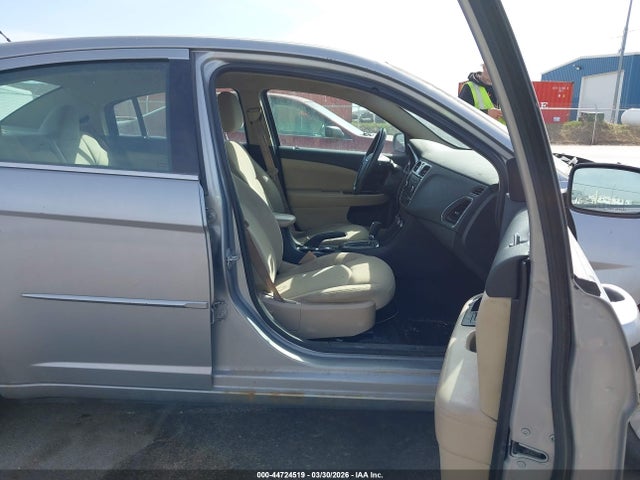 2013 CHRYSLER 200 1C3CCBAB4DN588630 Photo 4