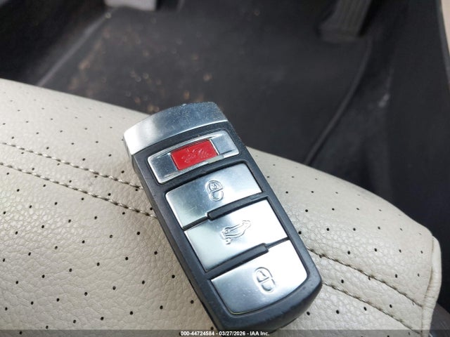 44724584 :رقم المزاد ، WVWMN7AN3CE515605 vin ، 2012 Volkswagen Cc Sport مزاد بيع