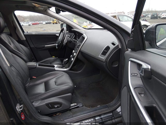 Продажа на аукционе авто 2015 Volvo Xc60 T6, vin: YV4902RK3F2721477, номер лота: 44724588