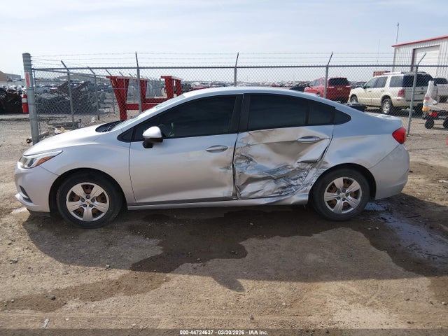 1G1BC5SM0H7116694 Chevrolet Cruze Ls Auto