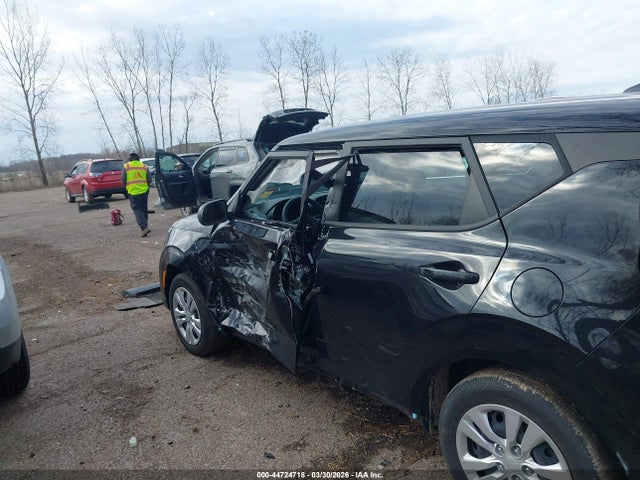 44724718 :رقم المزاد ، KNDJ23AU4P7845159 vin ، 2023 Kia Soul Lx مزاد بيع