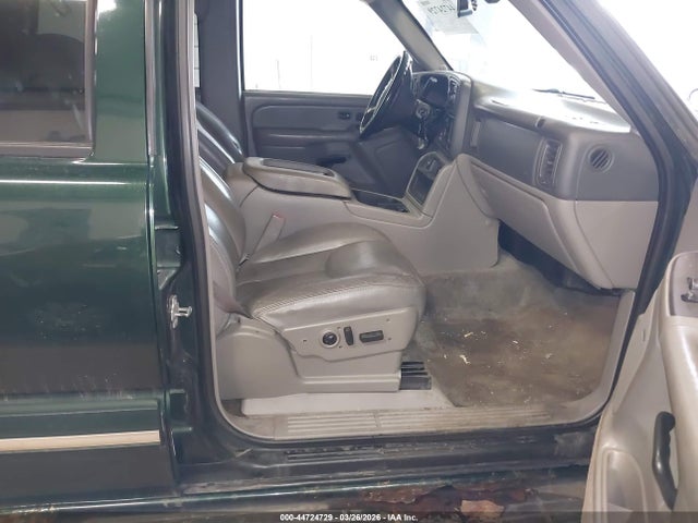 2004 Chevrolet Tahoe Lt მანქანა იყიდება აუქციონზე, vin: 1GNEK13Z04J301990, აუქციონის ნომერი: 44724729