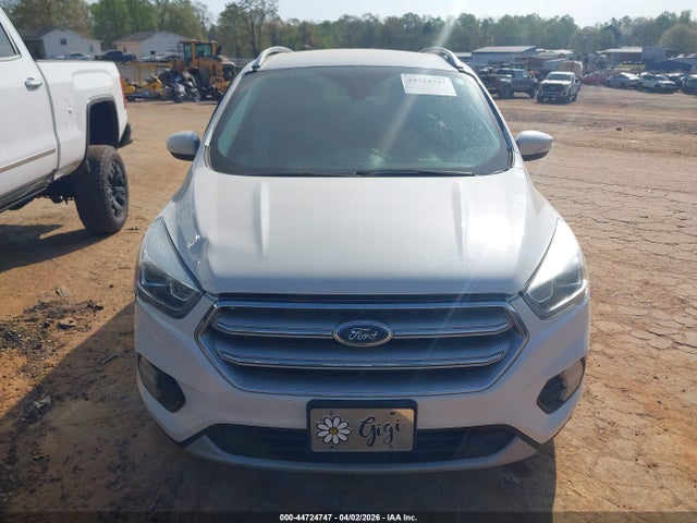 44724747 :رقم المزاد ، 1FMCU0J94HUE35067 vin ، 2017 Ford Escape Titanium مزاد بيع