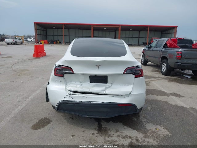 Продаж на аукціоні авто 2023 Tesla Model Y Awd/long Range Dual Motor All-wheel Drive, vin: 7SAYGDEEXPF809174, номер лоту: 44724803