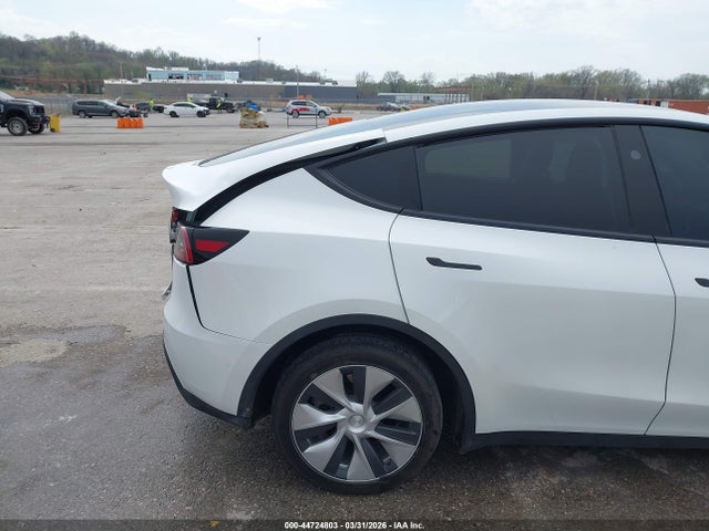 Продаж на аукціоні авто 2023 Tesla Model Y Awd/long Range Dual Motor All-wheel Drive, vin: 7SAYGDEEXPF809174, номер лоту: 44724803