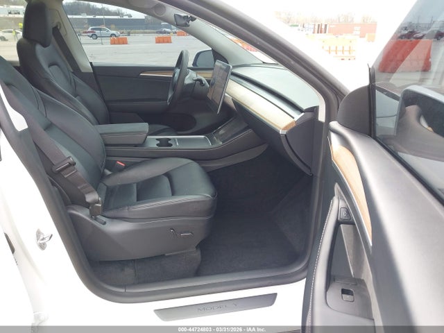 Продаж на аукціоні авто 2023 Tesla Model Y Awd/long Range Dual Motor All-wheel Drive, vin: 7SAYGDEEXPF809174, номер лоту: 44724803
