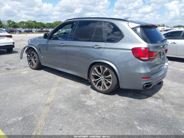 44724806 :رقم المزاد ، 5UXKR6C52JL080327 vin ، 2018 Bmw X5 Xdrive50i مزاد بيع