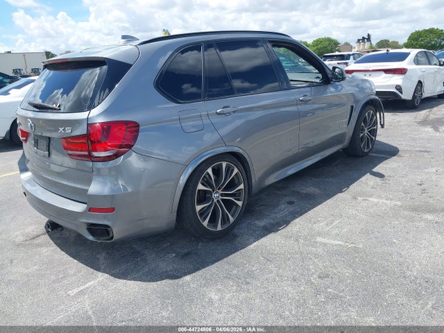 44724806 :رقم المزاد ، 5UXKR6C52JL080327 vin ، 2018 Bmw X5 Xdrive50i مزاد بيع