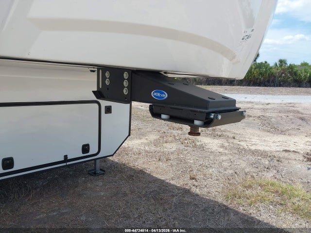 4EZF13721S8096899 Venture Sportrek