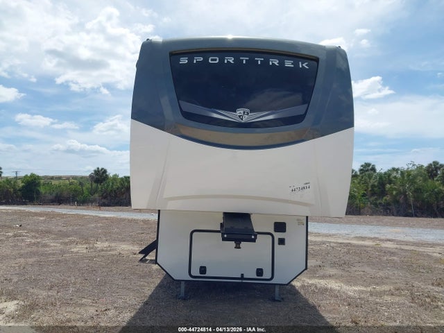 4EZF13721S8096899 Venture Sportrek