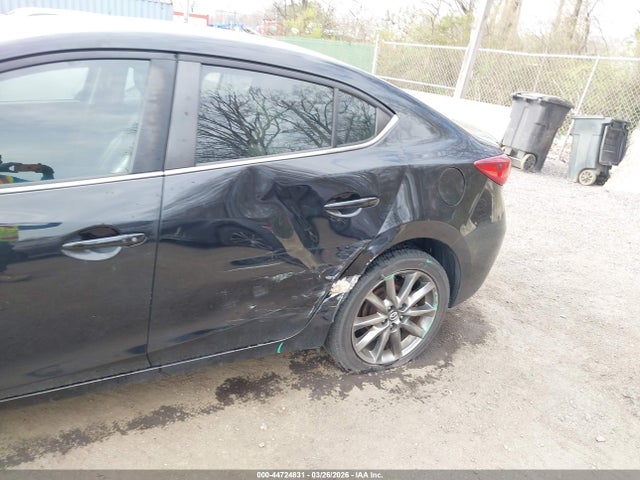 Продажа на аукционе авто 2018 Mazda Mazda3 Touring, vin: 3MZBN1V33JM193646, номер лота: 44724831