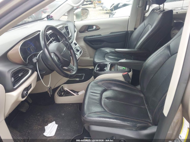 Продаж на аукціоні авто 2018 Chrysler Pacifica Touring L, vin: 2C4RC1BG3JR236129, номер лоту: 44724833