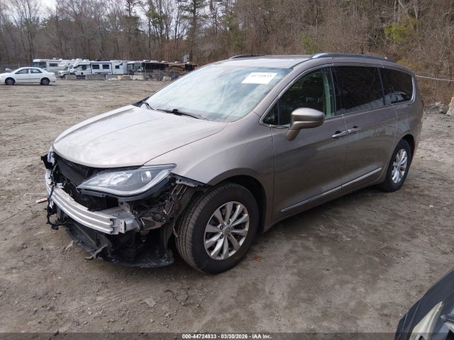Продаж на аукціоні авто 2018 Chrysler Pacifica Touring L, vin: 2C4RC1BG3JR236129, номер лоту: 44724833