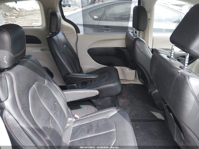 Продаж на аукціоні авто 2018 Chrysler Pacifica Touring L, vin: 2C4RC1BG3JR236129, номер лоту: 44724833