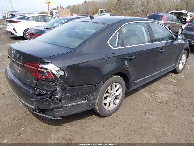 Продаж на аукціоні авто 2017 Volkswagen Passat 1.8t S, vin: 1VWAT7A32HC004555, номер лоту: 44724861