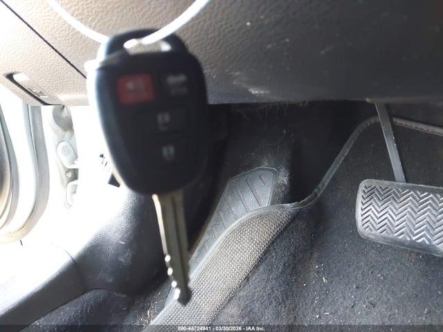 5YFBURHE5HP617039 Toyota COROLLA LE