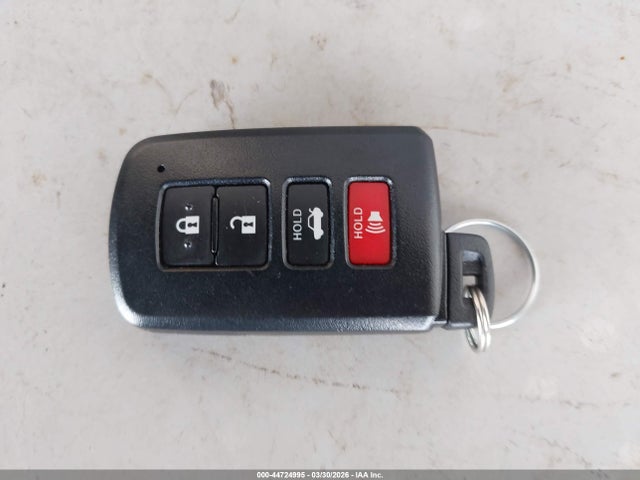 Продажа на аукционе авто 2017 Toyota Corolla Se Special Edition, vin: 5YFBURHE7HP612876, номер лота: 44724995
