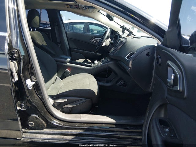 2016 CHRYSLER 200 1C3CCCAB1GN114967 Photo 4