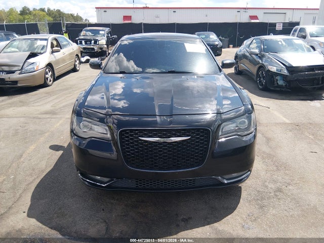 Продажа на аукционе авто 2015 Chrysler 300 300s, vin: 2C3CCABGXFH830403, номер лота: 44725013