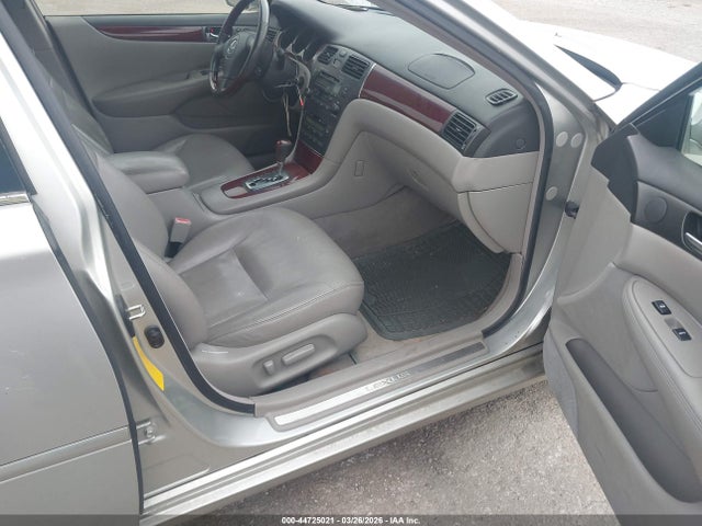 44725021 :رقم المزاد ، JTHBF30G030126898 vin ، 2003 Lexus Es 300 مزاد بيع