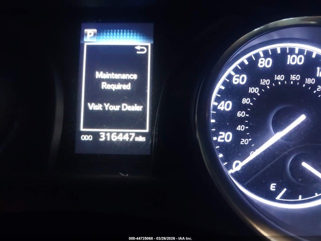 44725068 :رقم المزاد ، 4T1B11HK4JU618509 vin ، 2018 Toyota Camry Le مزاد بيع