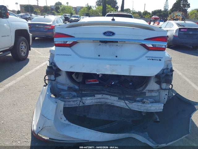 3FA6P0RU5JR159339 Ford Fusion Hybrid Titanium