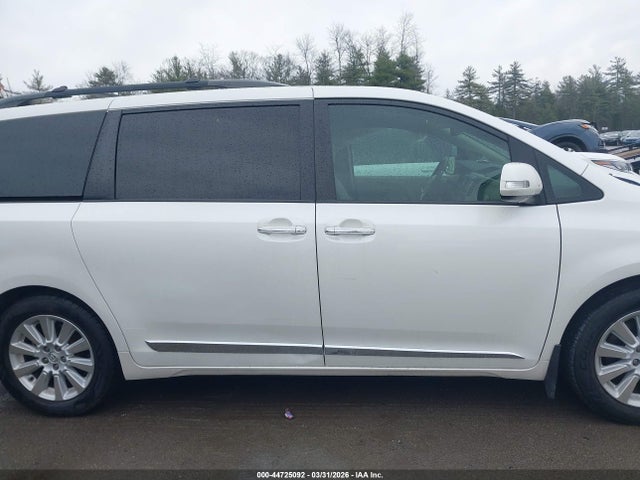 5TDDK3DC2ES084764 Toyota Sienna Limited 7 Passenger