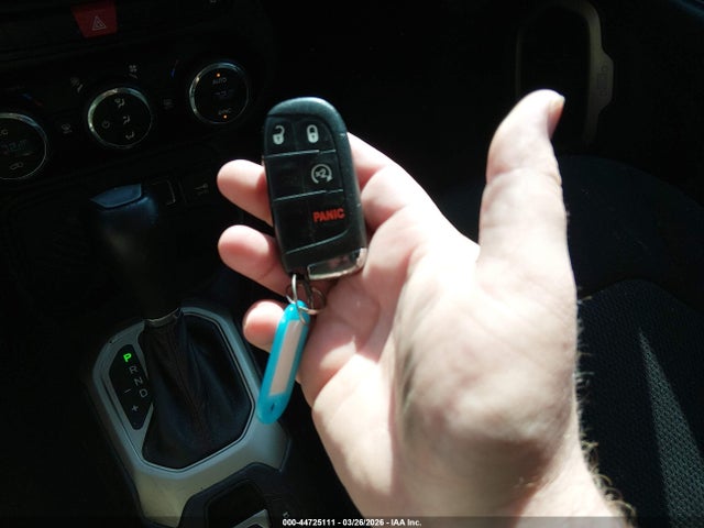 2017 JEEP RENEGADE ZACCJADB1HPE55568 Photo 10