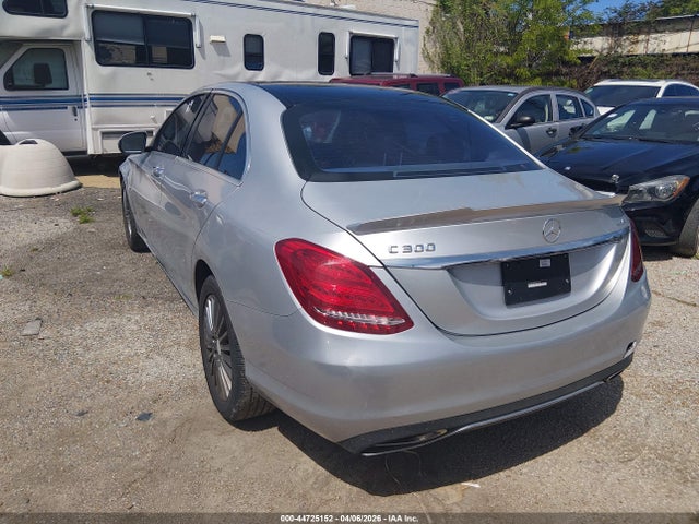 2015 MERCEDES-BENZ C 300 55SWF4KB9FU021419 Photo 2