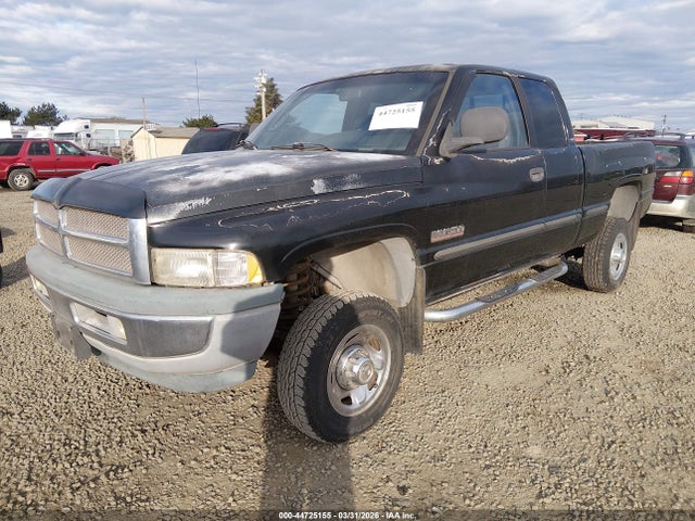 44725155 :رقم المزاد ، 3B7KF2363XG140696 vin ، 1999 Dodge Ram 2500 St مزاد بيع