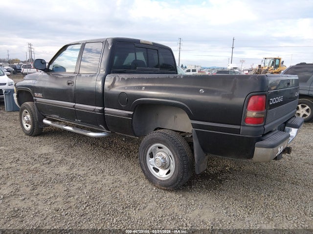 44725155 :رقم المزاد ، 3B7KF2363XG140696 vin ، 1999 Dodge Ram 2500 St مزاد بيع