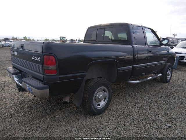 44725155 :رقم المزاد ، 3B7KF2363XG140696 vin ، 1999 Dodge Ram 2500 St مزاد بيع