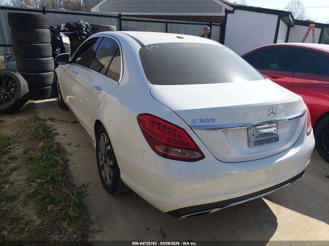 2017 MERCEDES-BENZ C 300 55SWF4JB0HU193052 Photo 2