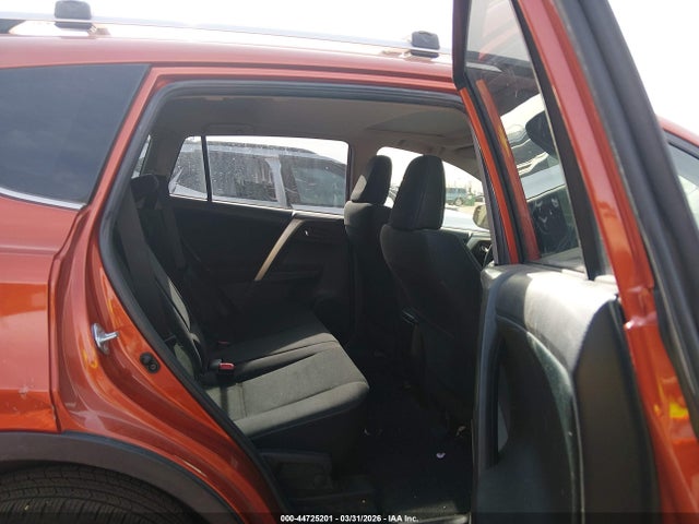 44725201 :رقم المزاد ، JTMRFREV9FJ018885 vin ، 2015 Toyota Rav4 Xle مزاد بيع