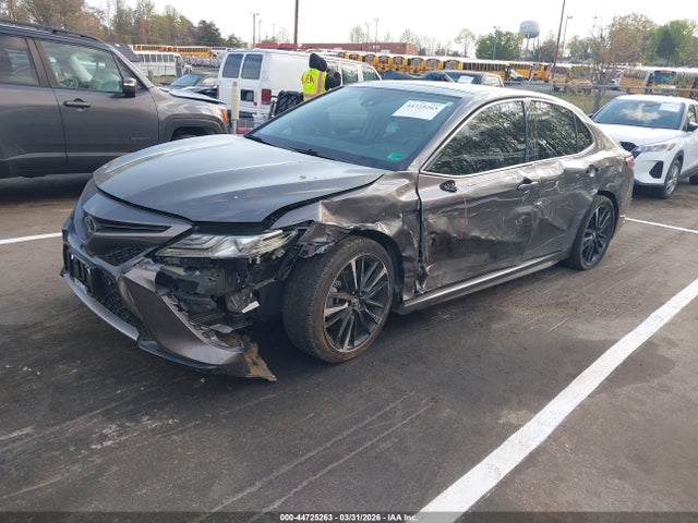44725263 :رقم المزاد ، 4T1B61HK2JU157909 vin ، 2018 Toyota Camry Xse مزاد بيع
