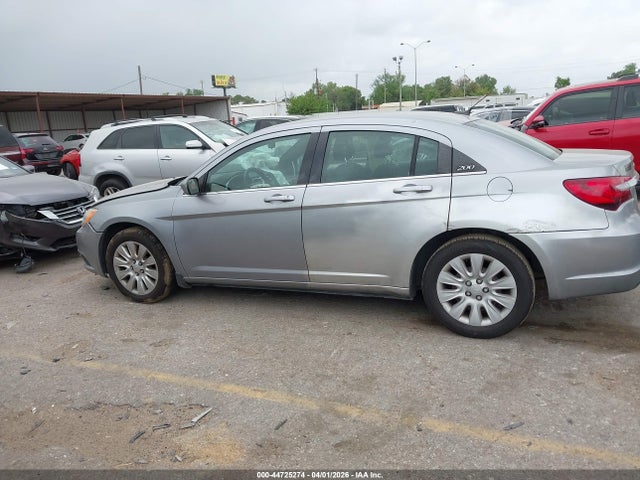 44725274 :رقم المزاد ، 1C3CCBAB0EN210631 vin ، 2014 Chrysler 200 Lx مزاد بيع