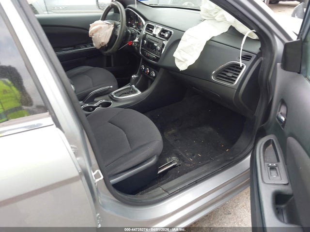 44725274 :رقم المزاد ، 1C3CCBAB0EN210631 vin ، 2014 Chrysler 200 Lx مزاد بيع