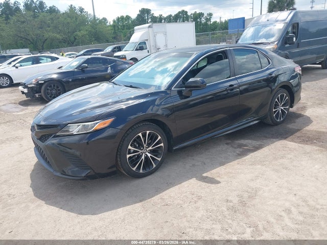 2018 TOYOTA CAMRY 4T1B11HKXJU544013 Photo 1
